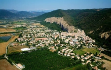 LES MEES