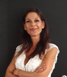 Privilégiant l'humain, je propose une expertise immobilière locale et un accompagnement sans faille.