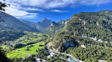 Natif de la région, je propose une expertise immobilière locale et un accompagnement sans faille.