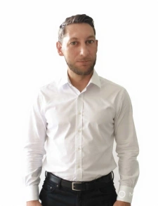 Natif de la région, je propose une expertise immobilière locale et un accompagnement sans faille.