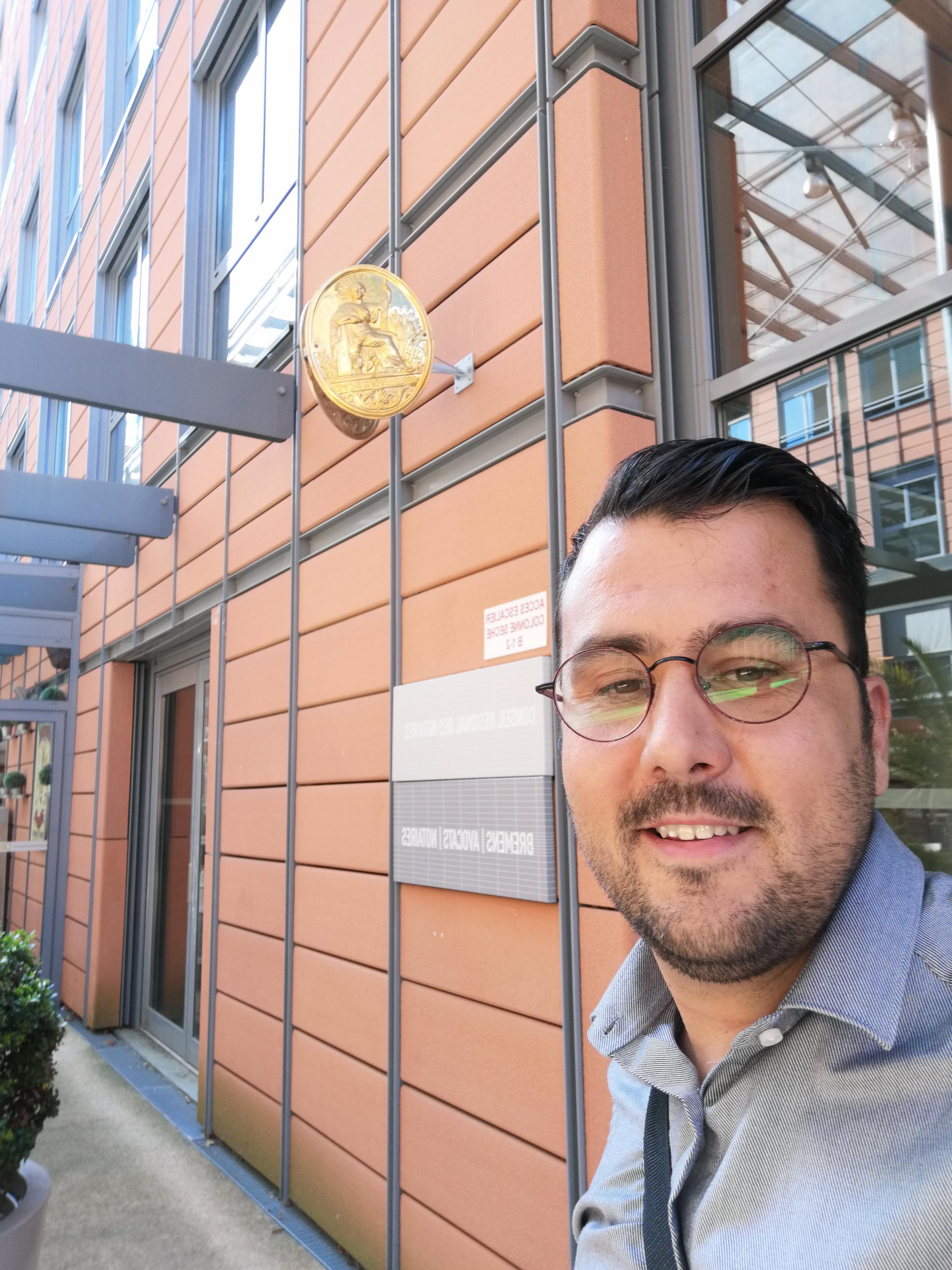 Natif du sud Lyonnais, je propose une expertise immobilière locale et un accompagnement sans faille.