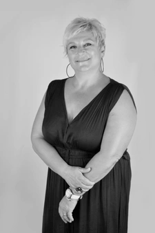 Native de la région, je propose une expertise immobilière locale et un accompagnement sans faille.