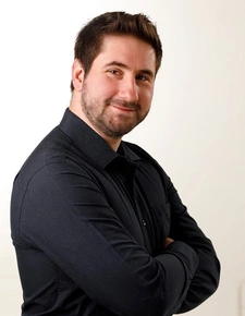 Je propose une expertise immobilière locale et un accompagnement sur mesure.