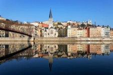 Monchatois depuis 15 ans, Lyonnais depuis toujours, je vous apporte mon expertise rare dans les domaines suivants sur chaque quartier de LYON et sa périphérie : VENTE RESIDENTIEL (Maisons / Appartement), NEUF, OPERATIONS FONCIERES ( Divisions, Vente à la découpe), INVESTISSEMENT LOCATIF