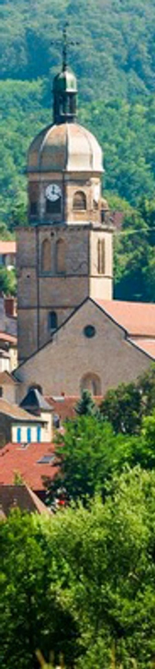 Natif de la région, je propose une expertise immobilière locale et un accompagnement sans faille.