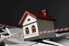 ELLE NE VEUT PAS PAYER SA TAXE FONCIÈRE !
