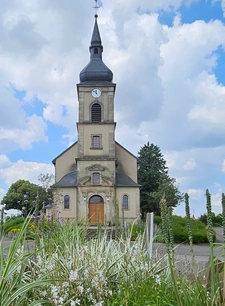 Native de la région, je propose une expertise immobilière locale et un accompagnement sans faille.