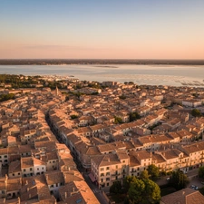 Le Marché Immobilier de Bouzigues : Un Investissement de Caractère et Rentable