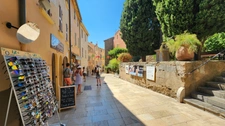 Bormes-les-Mimosas (83230) : : Immobilier et Art de vivre
