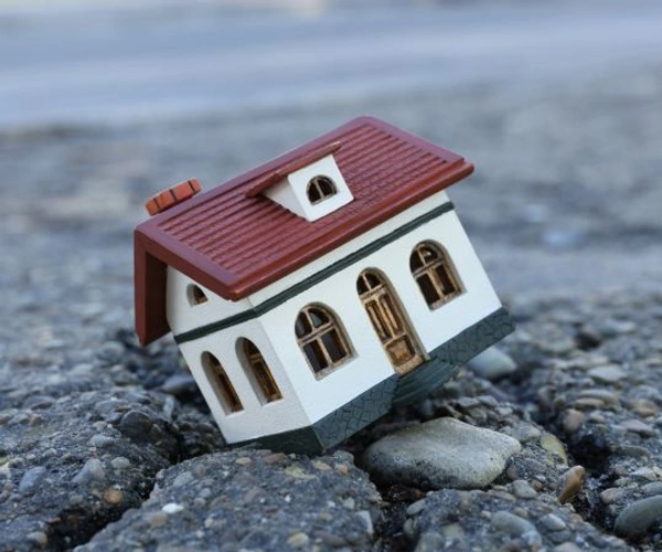 Vice caché en immobilier : ce qu’il faut savoir avant d’acheter ou de vendre