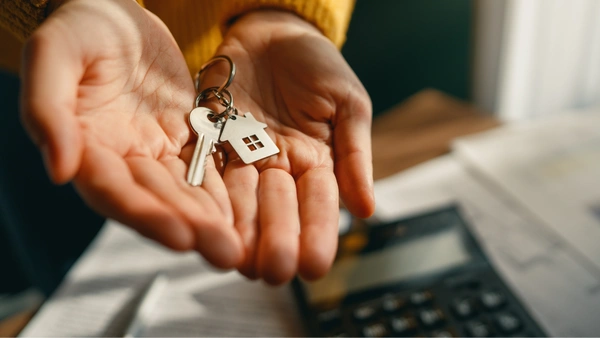 Notaire immobilier : quel est son rôle exact avant, pendant et après la vente ?