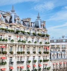 Le Triangle d’Or : Luxe, Immobilier d’Exception et Art de Vivre à la Française
