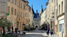 Je vous accompagne avec passion et précision dans tous vos projets immobiliers.