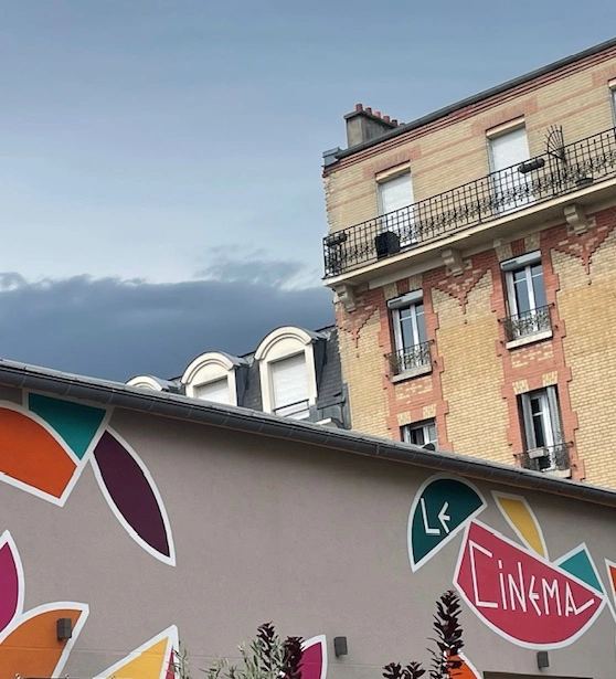 Châtillonaise depuis 15 ans, je propose une expertise immobilière locale et un accompagnement sans faille.