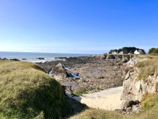 "Un projet immobilier à Pornichet ? Contactez-moi et concrétisons-le ensemble !   " Pornichet et Le Littoral Atlantique : Entre sable et océan, votre nouvelle vie commence ici !"   Séduite par ce littoral aux paysages multiples et pittoresques, je mets toute mon expertise locale à votre service pour vous guider vers le bien idéal. Ensemble, faisons de votre projet immobilier une aventure aussi sereine qu’excitante.
