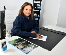 Qui est Chantal ROMNEY ?