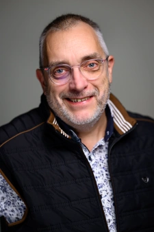 "Natif de la région, je mets à votre service mon expertise du marché local et un accompagnement personnalisé pour concrétiser votre projet en toute sérénité."