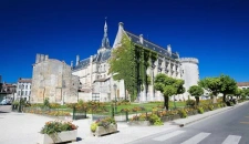votre conseillère en immobilier en charente