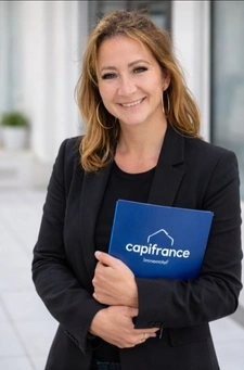 Née à Cluses et passionnée par mon territoire, j'accompagne depuis de nombreuses années mes clients dans leur démarche
