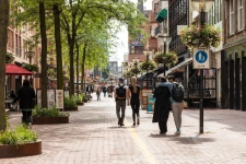 Habitant la région depuis 30 ans, je propose une expertise immobilière locale et un accompagnement sans faille.