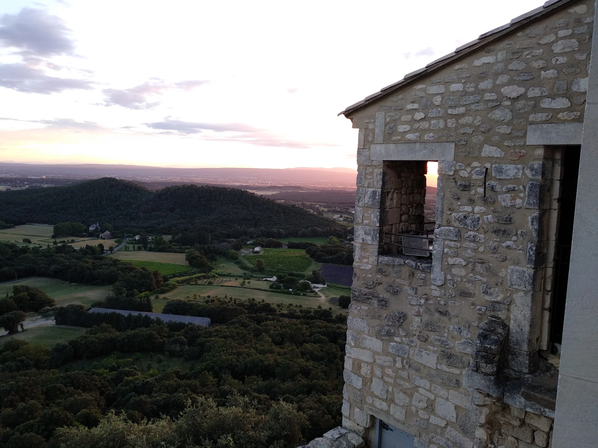 Je réalise la vente de votre bien Immobilier dans le Sud de la Drôme. Un appel peut changer votre adresse