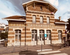 Meudonnaise depuis quelques années, je propose une expertise immobilière sur Meudon ainsi que sur Paris-Île de France et un accompagnement sans faille