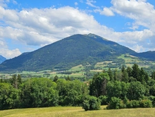 Vendre son bien immobilier dans le 74250 : le guide de votre experte locale