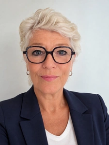 Christine RIEDMAYER