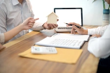 Quel est le délai de vente d'une maison ou d'un appartement en moyenne ?