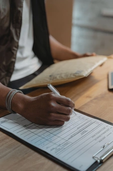 Les documents indispensables pour vendre son bien immobilier en toute sérénité