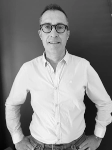 Natif de la région, je propose une expertise immobilière locale et un accompagnement sans faille.
