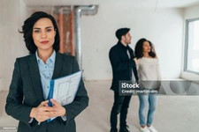 Pourquoi passer par un professionnel de l’immobilier pour vendre sa maison ?
