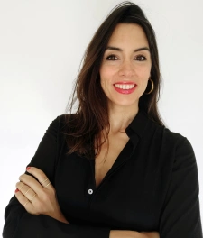 Amoureuse de la région, je vous accompagne avec une expertise immobilière locale et un suivi attentif à chaque étape de votre projet.