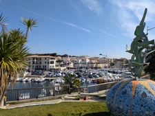 Vendre une résidence secondaire à Sausset-les-Pins : les points clés