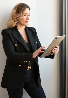 Mancelle d'origine, spécialisée dans l’Immobilier de Prestige & Traditionnel, je mets à votre service mon expertise, mon savoir-faire et un accompagnement sur mesure. Ensemble, donnons vie à vos projets et dépassons vos attentes.
