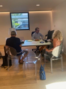 📝 Les coulisses d'une signature réussie à Rueil-Malmaison