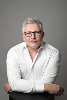 Natif de la région, je propose une expertise immobilière locale et un accompagnement sans faille.