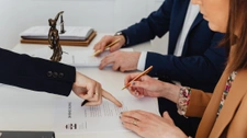 Les clauses du compromis de vente à vérifier avant de signer