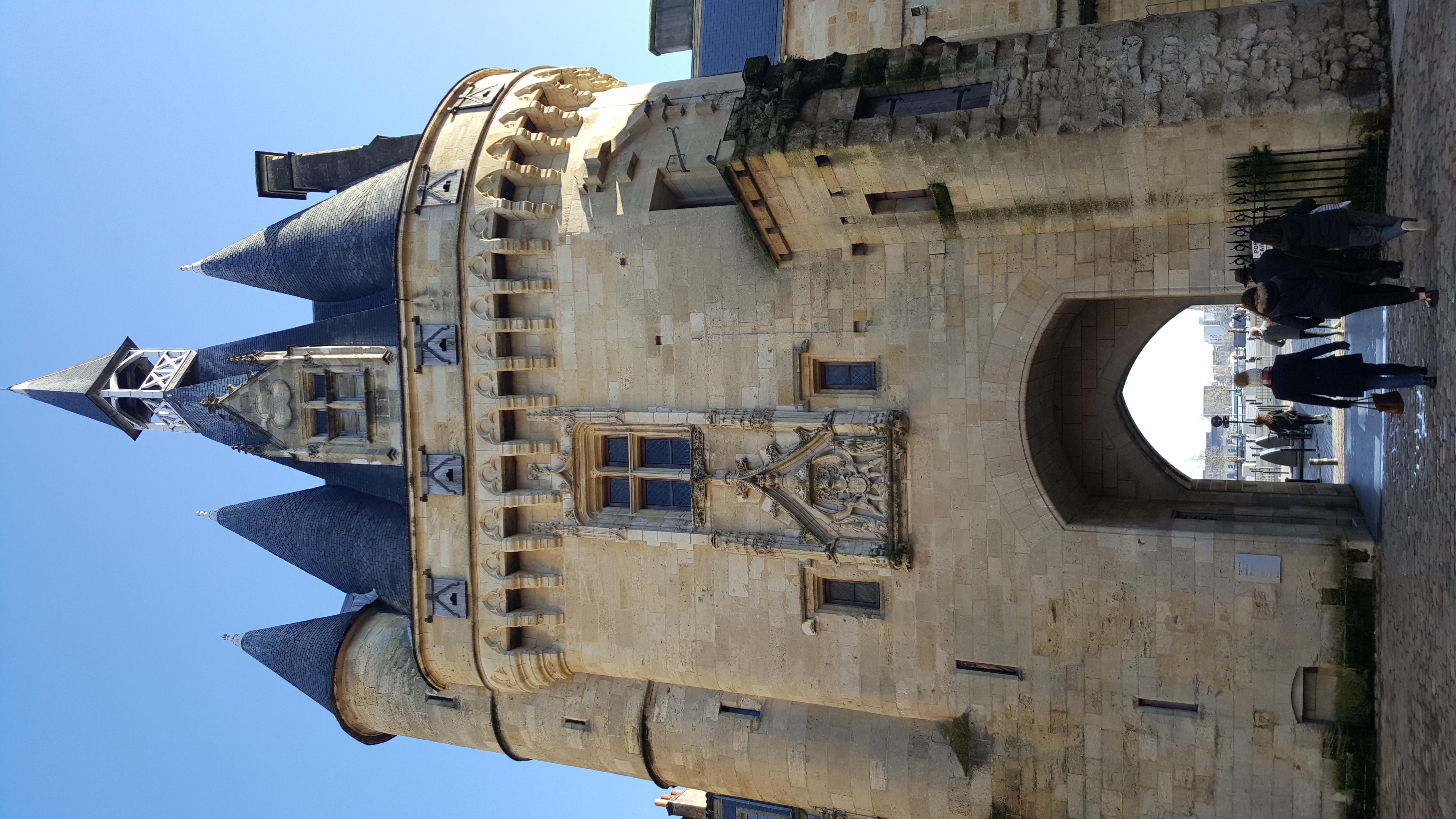 Conseiller Immobilier à Bordeaux et sa métropole : Expertise et Accompagnement Local