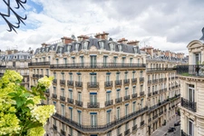 Contactez nous, ici
