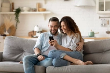 « Je suis une personne de terrain, proche des gens et passionnée par l'accompagnement. Mon ambition est d'apporter à chaque client un service de qualité et de devenir une référence de confiance.