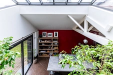 Natif de la région, je propose une expertise immobilière locale et un accompagnement sans faille.