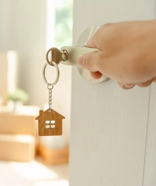 Native de la région, je propose une expertise immobilière locale et un accompagnement sans faille.