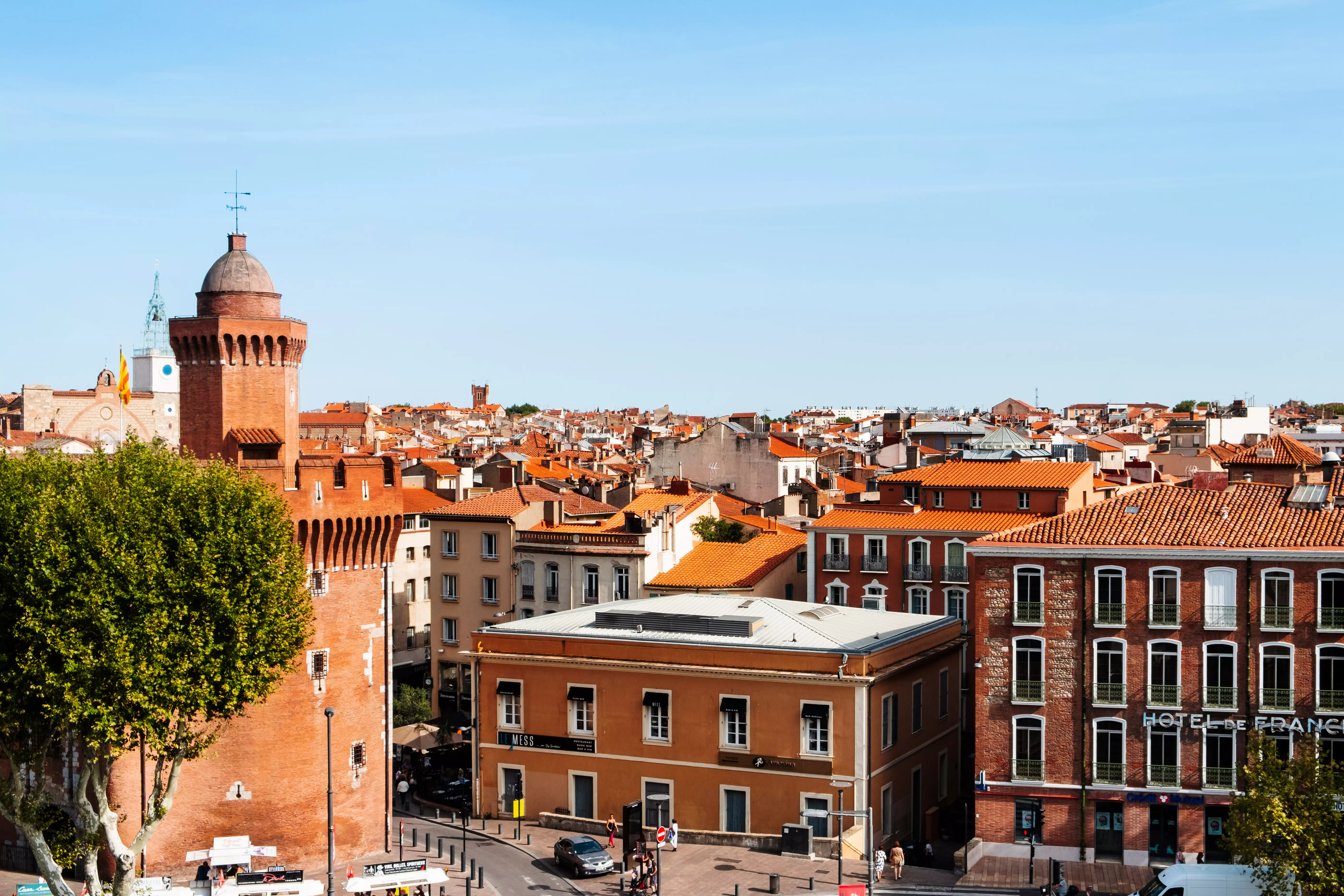 Je vous accompagne dans votre projet immobilier à Perpignan et ses environs.