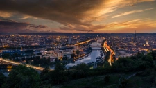 Natif de la région, je propose une expertise immobilière locale et un accompagnement sans faille.