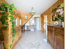 SAINT MARTIN D'URIAGE, chalet familial à 740 m d’altitude – charme, cheminée et grand terrain