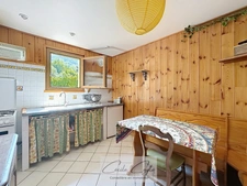 SAINT MARTIN D'URIAGE, chalet familial à 740 m d’altitude – charme, cheminée et grand terrain