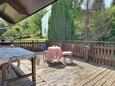 SAINT MARTIN D'URIAGE, chalet familial à 740 m d’altitude – charme, cheminée et grand terrain