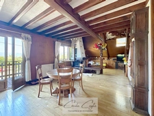 SAINT MARTIN D'URIAGE, chalet familial à 740 m d’altitude – charme, cheminée et grand terrain