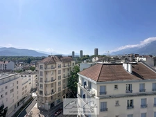 Grenoble Île Verte, 2 pièces de 52 m² avec balcon panoramique au dernier étage